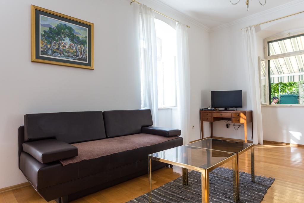 Hedera Estate, Hedera A27 * Dubrovnik